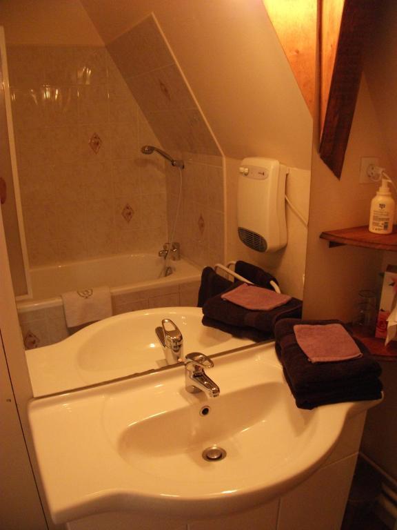 Chateau De Belle-Vue Bed and Breakfast Sainte-Cécile Rum bild